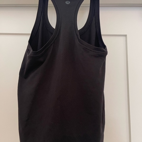 Lululemon swiftly racerback tank racer length - Picture 2 of 2